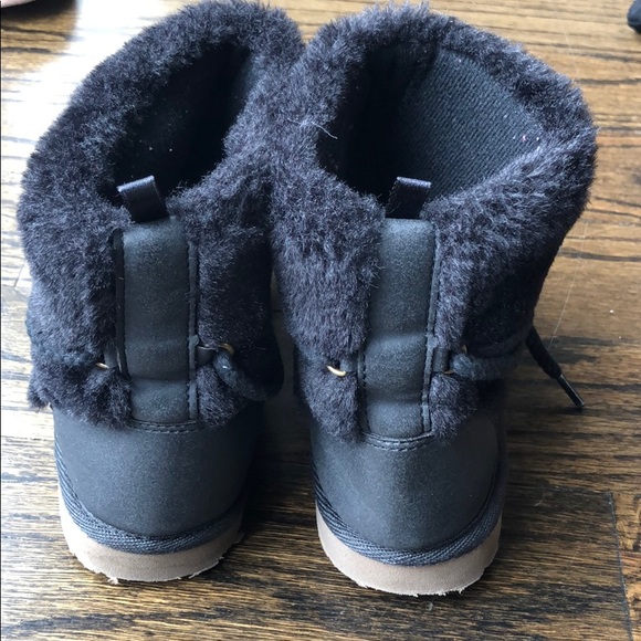 Old Navy Booties girls size 13 - Picture 3 of 5